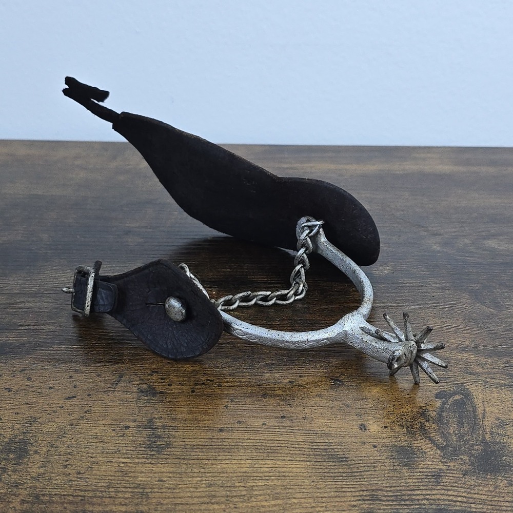 Vintage Western Cowboy Spur Leather Strap Chain Rowel Single‎ Distressed - Picture 2 of 6